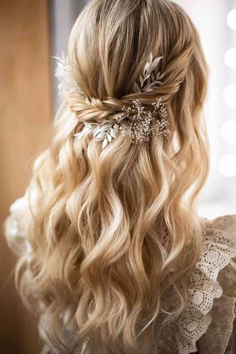 hairstyles-for-brides-2023-33 Hairstyles for brides 2023