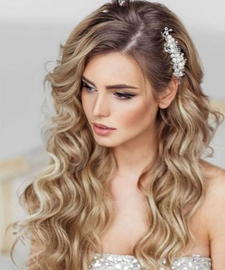 hairstyles-for-brides-2023-33_2 Hairstyles for brides 2023