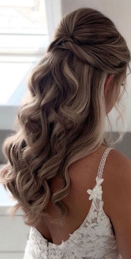 hairstyles-for-brides-2023-33_4 Hairstyles for brides 2023
