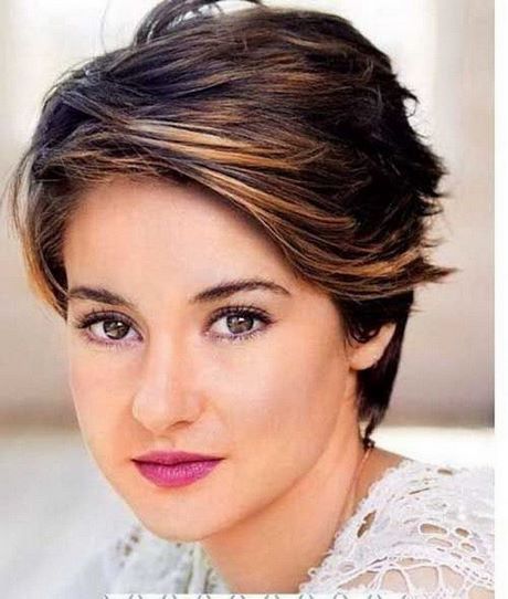 beautiful-short-haircuts-for-round-faces-76_18 Beautiful short haircuts for round faces