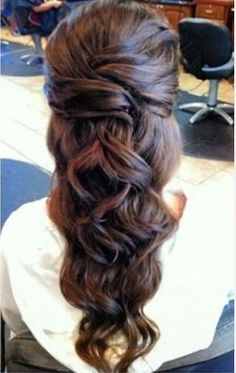 brown-hair-prom-hairstyles-56_17 Brown hair prom hairstyles
