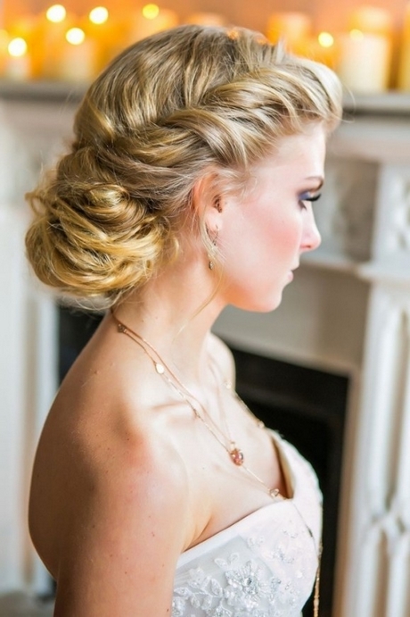 classic-updo-hairstyles-for-long-hair-49_7 Classic updo hairstyles for long hair