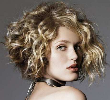 haircut-for-curly-hair-round-face-73_14 Haircut for curly hair round face