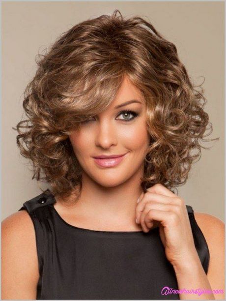 haircuts-for-curly-hair-and-round-face-05 Haircuts for curly hair and round face