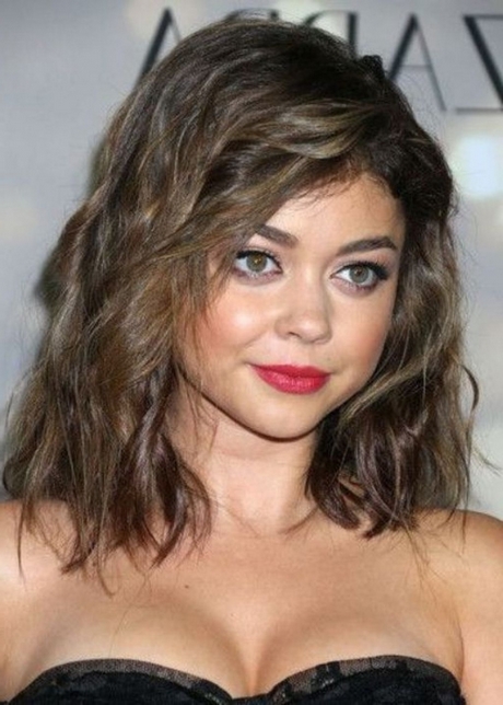 hairstyles-for-wavy-hair-round-face-36_13 Hairstyles for wavy hair round face