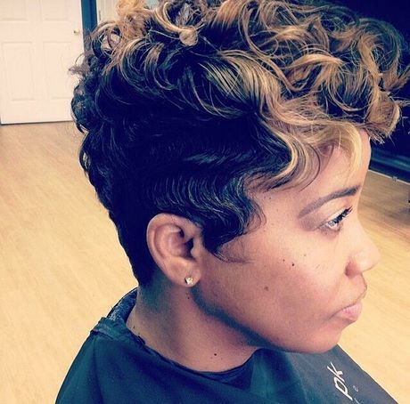 short-hairstyles-for-black-women-with-color-55_13 Short hairstyles for black women with color