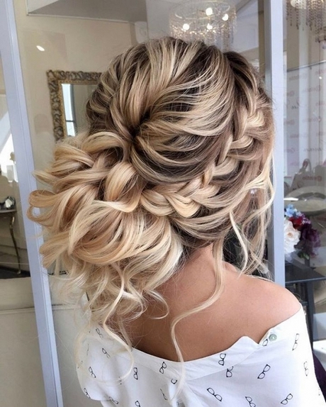 updo-curly-hairstyles-for-prom-34_12 Updo curly hairstyles for prom