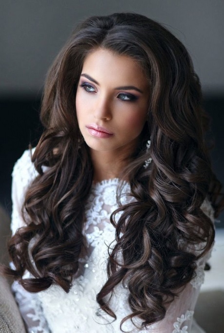 down-and-curly-hairstyles-00_8 Down and curly hairstyles