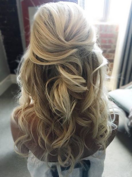 half-up-and-down-hairstyles-for-a-wedding-25 Half up and down hairstyles for a wedding