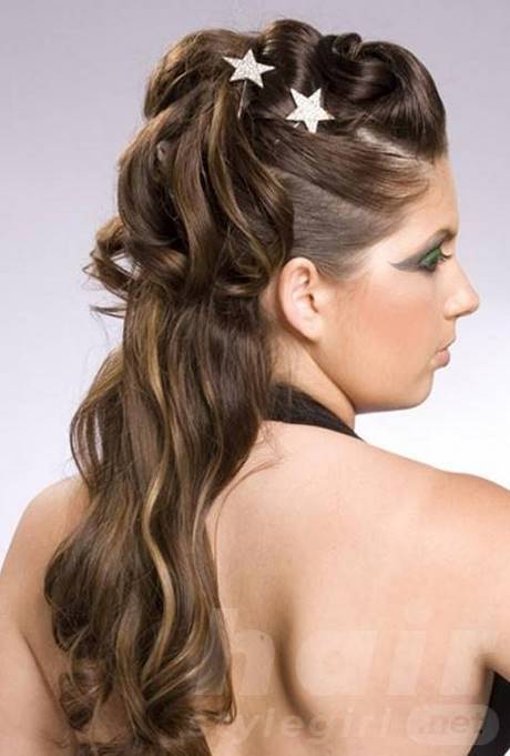 half-up-and-half-down-curly-hairstyles-66 Half up and half down curly hairstyles