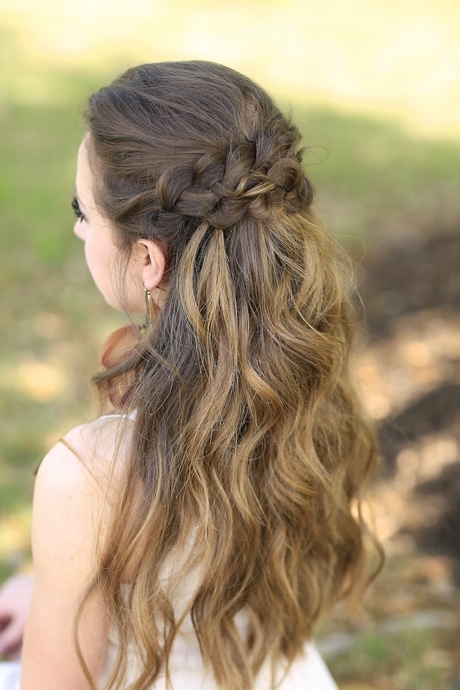 half-up-and-half-down-hairstyles-for-prom-16_2 Half up and half down hairstyles for prom