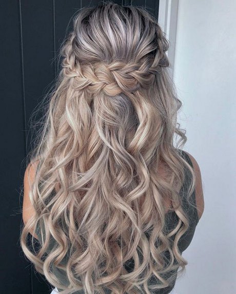 half-up-long-curly-hairstyles-42_10 Half up long curly hairstyles