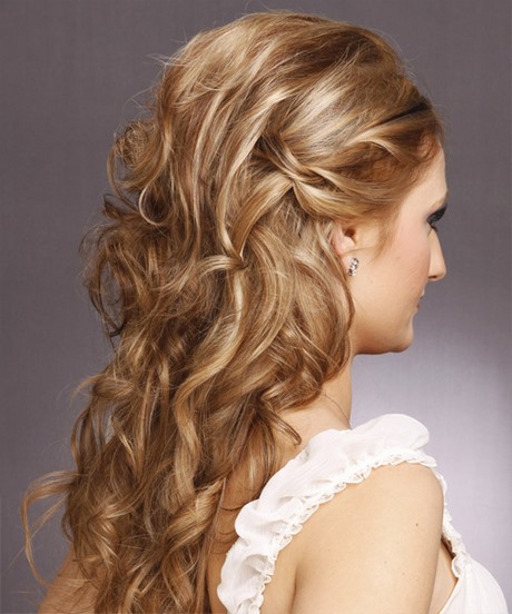 half-up-long-curly-hairstyles-42_2 Half up long curly hairstyles