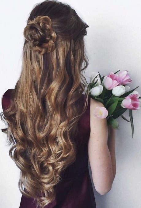 half-up-long-curly-hairstyles-42_8 Half up long curly hairstyles