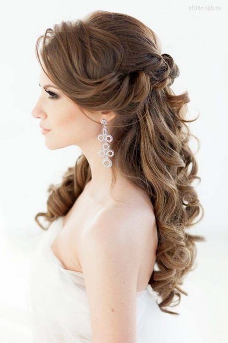 bridesmaid-hairstyles-for-long-hair-down-37_16 Bridesmaid hairstyles for long hair down
