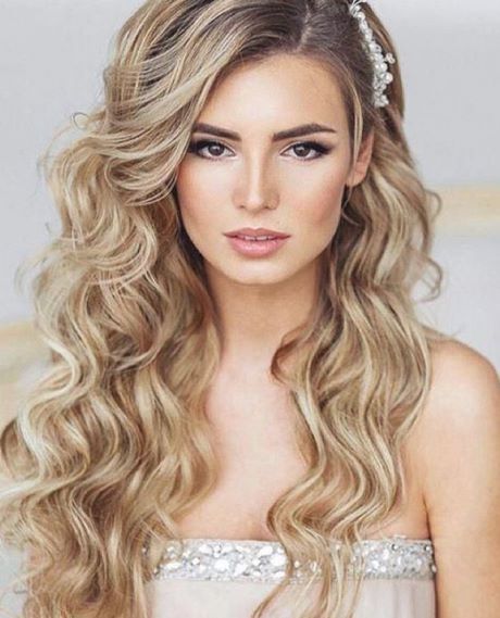 bridesmaid-hairstyles-for-long-hair-down-37_3 Bridesmaid hairstyles for long hair down