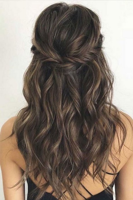 bridesmaid-hairstyles-for-long-hair-down-37_4 Bridesmaid hairstyles for long hair down