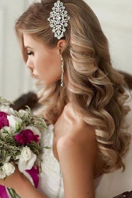 bridesmaid-hairstyles-for-long-hair-down-37_9 Bridesmaid hairstyles for long hair down