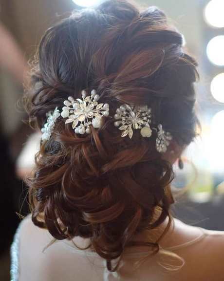 bun-hairstyle-for-wedding-49_6 Bun hairstyle for wedding