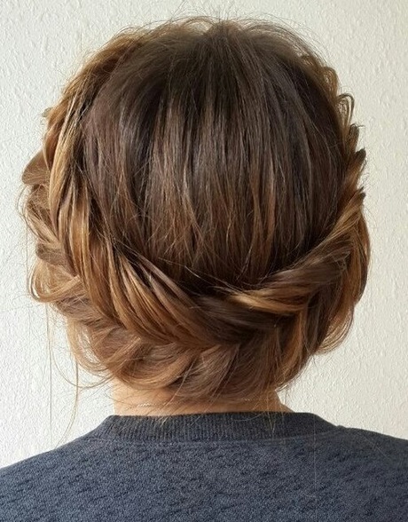 easy-hair-buns-for-medium-length-hair-06_7 Easy hair buns for medium length hair