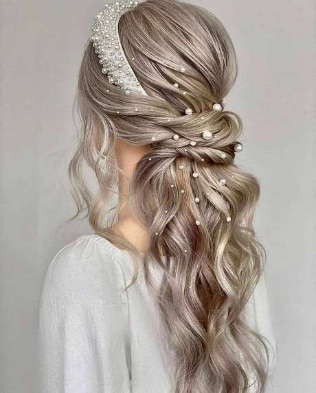 hairstyles-for-going-to-a-wedding-52_4 Hairstyles for going to a wedding