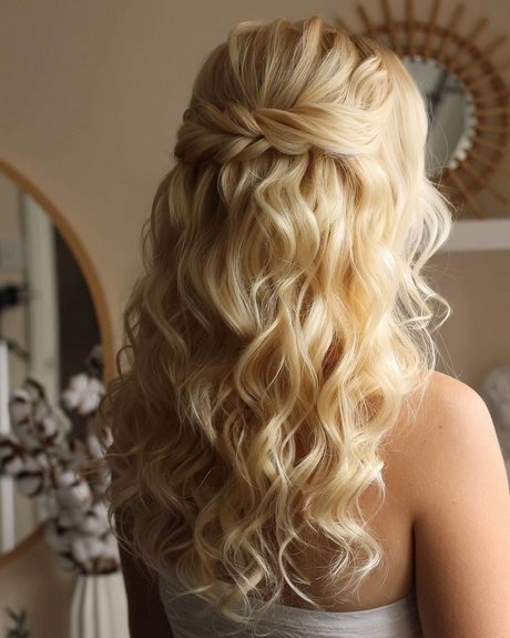 long-curly-hairstyles-for-wedding-34_13 Long curly hairstyles for wedding