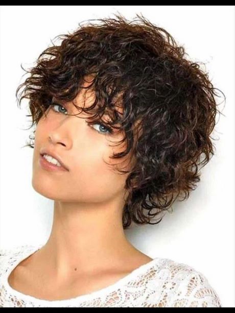 medium-short-curly-haircuts-53 Medium short curly haircuts