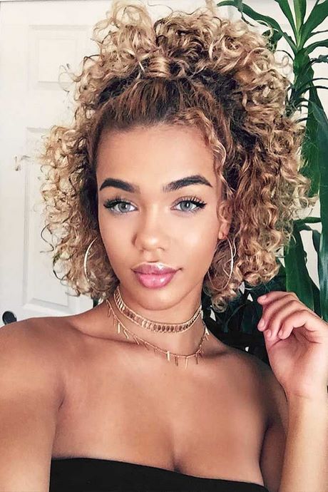 pretty-hairstyles-for-short-curly-hair-76_9 Pretty hairstyles for short curly hair