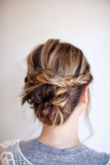 quick-updos-for-shoulder-length-hair-66_9 Quick updos for shoulder length hair