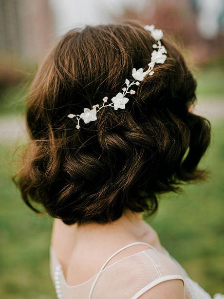 short-hairstyles-for-wedding-bride-71_11 Short hairstyles for wedding bride