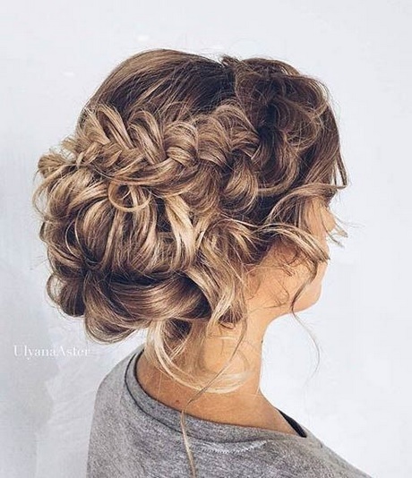 beautiful-updos-for-long-hair-46_11 Beautiful updos for long hair