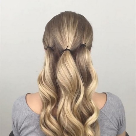 easy-pretty-updos-for-long-hair-39_9 Easy pretty updos for long hair