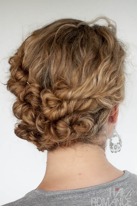easy-updos-for-long-curly-hair-68_5 Easy updos for long curly hair