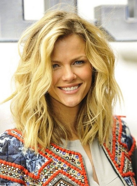 mid-hair-length-hairstyles-38_17 Mid hair length hairstyles