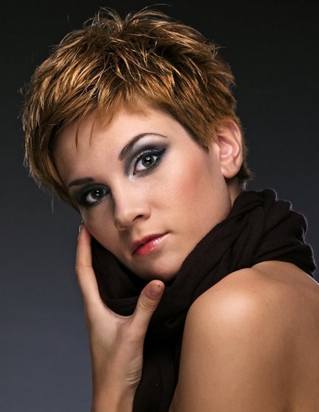 pictures-of-ladies-short-hairstyles-32_6 Pictures of ladies short hairstyles