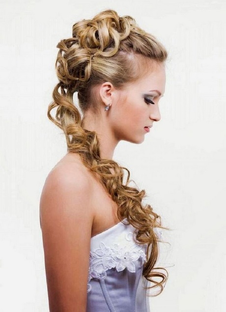 updo-hairstyles-for-long-straight-hair-51_3 Updo hairstyles for long straight hair