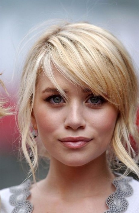 ladies-hairstyles-with-bangs-98_16 Ladies hairstyles with bangs