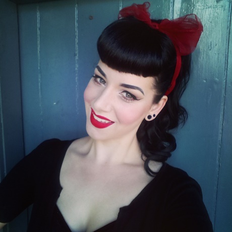 pin-up-makeup-and-hair-15_10 Pin up makeup and hair