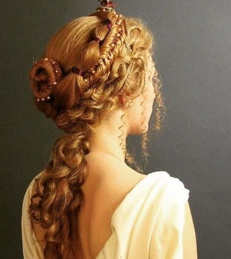 renaissance-hairstyles-39_7 Renaissance hairstyles