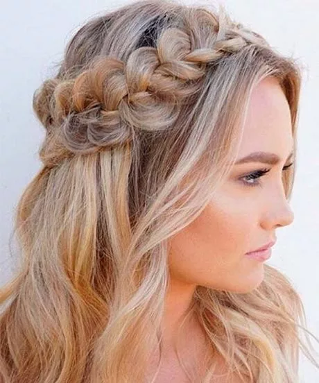 2023-prom-hairstyles-69_10-4 2023 prom hairstyles