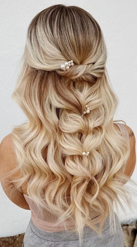 2023-prom-hairstyles-69_6-11 2023 prom hairstyles