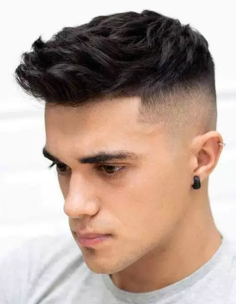 best-haircuts-for-oval-faces-2023-08_12-4 Best haircuts for oval faces 2023