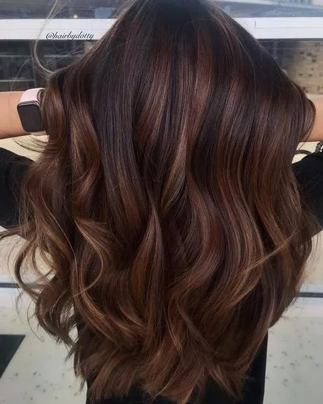 hair-color-and-cuts-for-summer-2023-31_8-17 Hair color and cuts for summer 2023