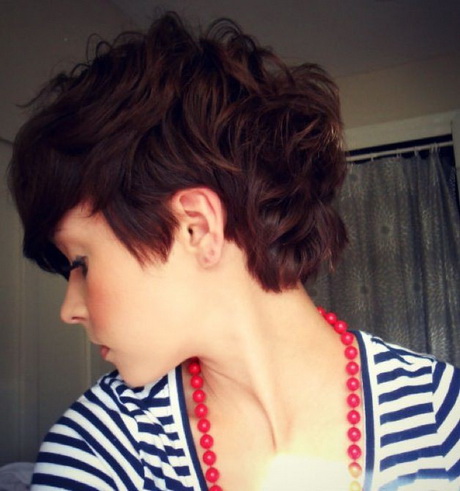 curly-hair-pixie-hairstyles-32_15 Curly hair pixie hairstyles