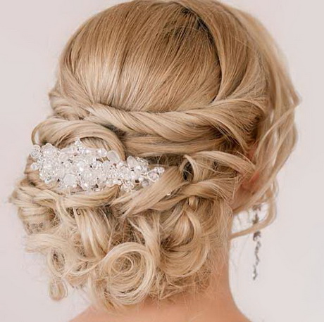 hair-wedding-updo-67_20 Hair wedding updo