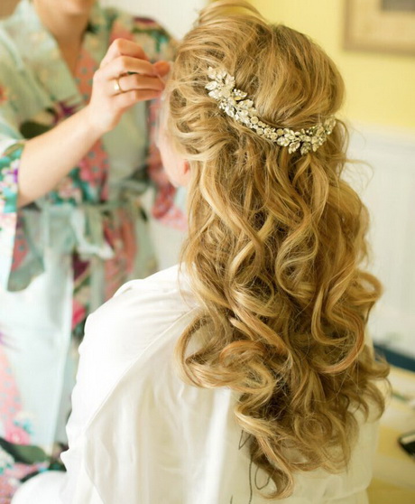 latest-hairstyles-for-brides-27_19 Latest hairstyles for brides