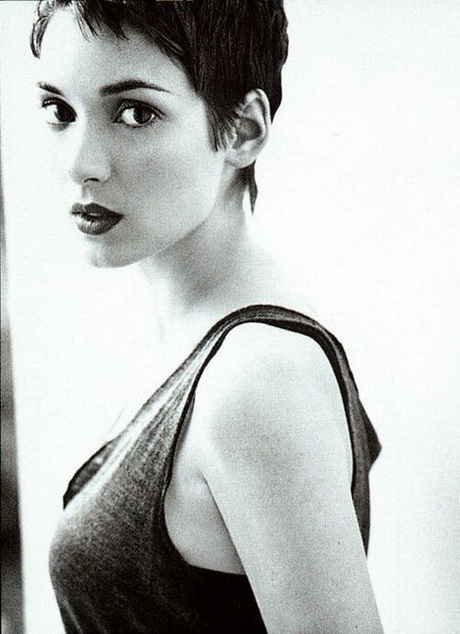 Winona Ryder Pixie Cut 4750