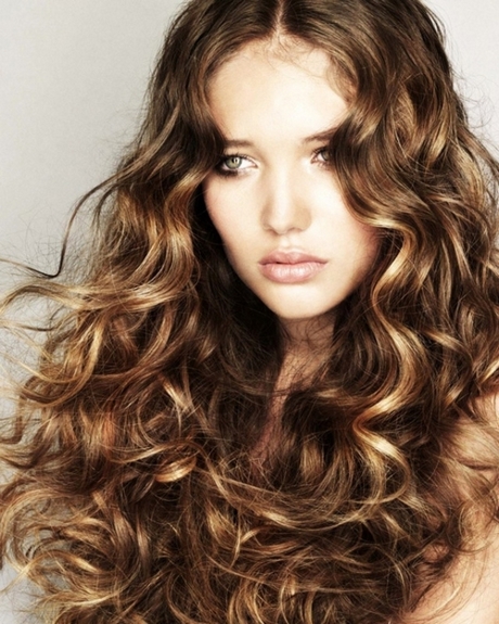 amazing-curly-hairstyles-05_9 Amazing curly hairstyles