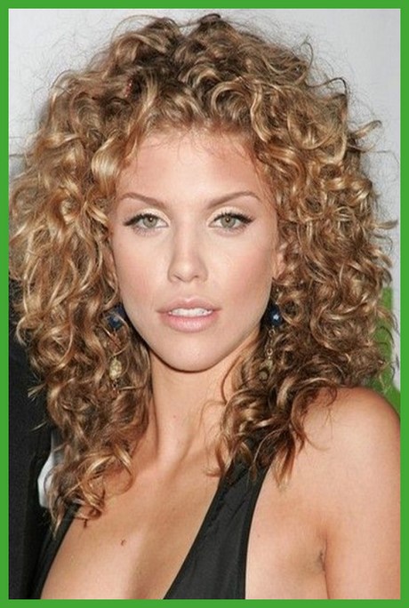 haircut-for-curly-hair-female-30_13 Haircut for curly hair female