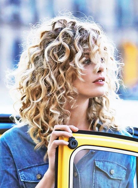 haircuts-for-super-curly-hair-14_15 Haircuts for super curly hair